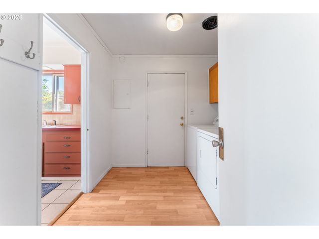 5136 N FESSENDEN St, Portland, OR 97203