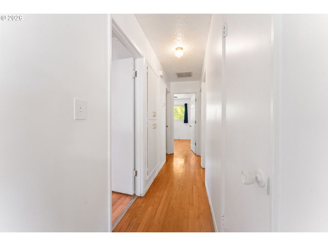 5136 N FESSENDEN St, Portland, OR 97203
