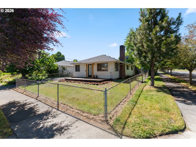 5136 N FESSENDEN St, Portland, OR 97203