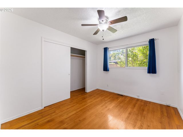 5136 N FESSENDEN St, Portland, OR 97203