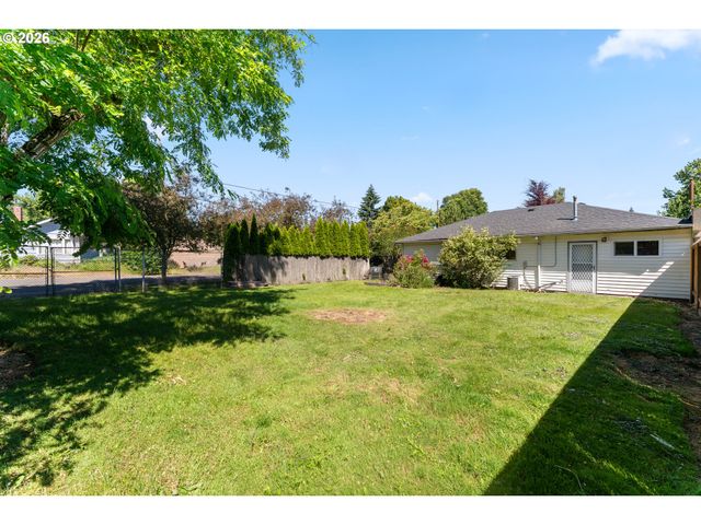 5136 N FESSENDEN St, Portland, OR 97203