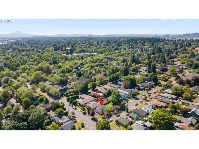 5136 N FESSENDEN St, Portland, OR 97203