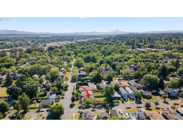 5136 N FESSENDEN St, Portland, OR 97203