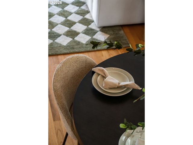 9222 N CHARLESTON Ave, Portland, OR 97203