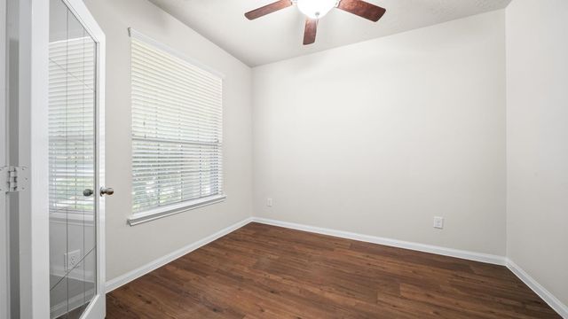 11246 Glenforest Drive, Montgomery, TX 77356