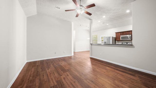 11246 Glenforest Drive, Montgomery, TX 77356