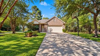 11246 Glenforest Drive, Montgomery, TX 77356