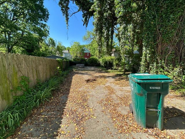 749 E Epworth Avenue, Cincinnati, OH 45232