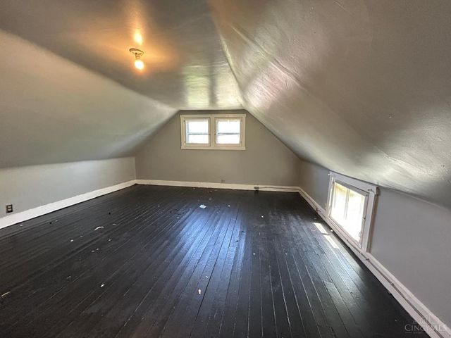 749 E Epworth Avenue, Cincinnati, OH 45232