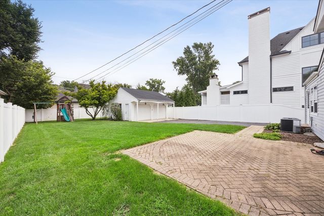 5309 Central Avenue, Western Springs, IL 60558
