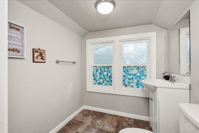 1807 W Chelan Ave, Spokane, WA 99205