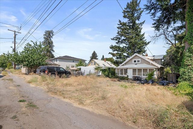 1807 W Chelan Ave, Spokane, WA 99205