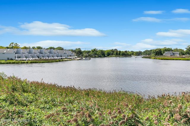 57 Bridgewaters Drive 8, Oceanport, NJ 07757