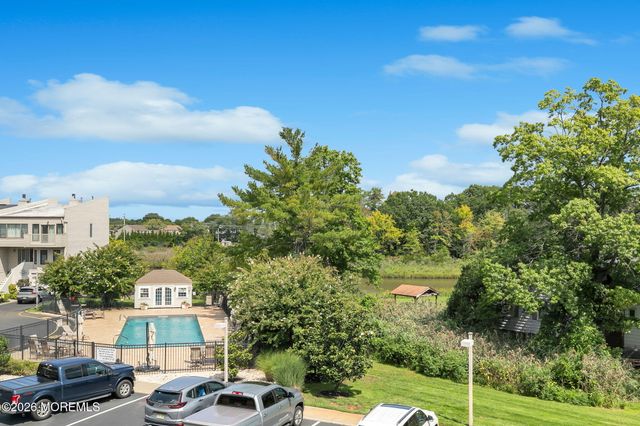 57 Bridgewaters Drive 8, Oceanport, NJ 07757