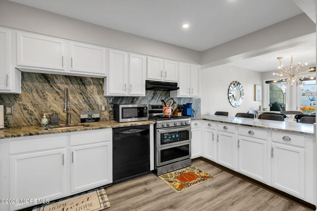 57 Bridgewaters Drive 8, Oceanport, NJ 07757