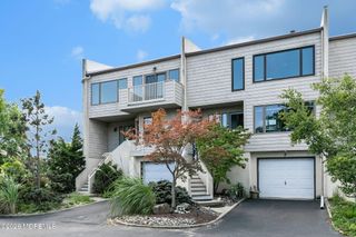 57 Bridgewaters Drive 8, Oceanport, NJ 07757