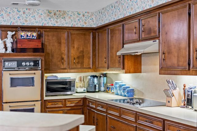 527 Tiffany Trail, Richardson, TX 75081