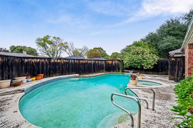 527 Tiffany Trail, Richardson, TX 75081