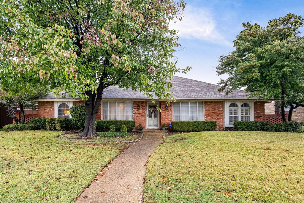 527 Tiffany Trail, Richardson, TX 75081