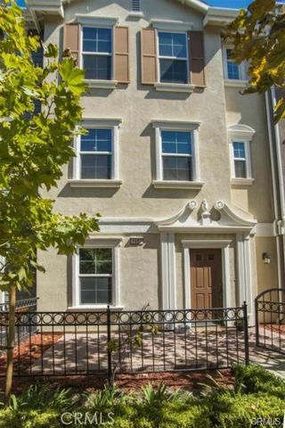 1422 Mayfield Way, Tustin, CA 92782