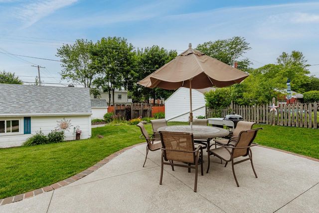 4315 N Alpine AVENUE, Shorewood, WI 53211