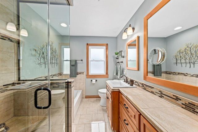 4315 N Alpine AVENUE, Shorewood, WI 53211