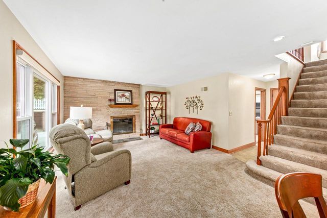 4315 N Alpine AVENUE, Shorewood, WI 53211