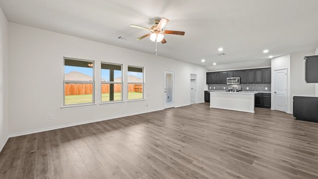 499 Sebastian Lane, Waxahachie, TX 75165