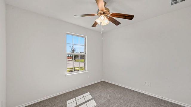 499 Sebastian Lane, Waxahachie, TX 75165