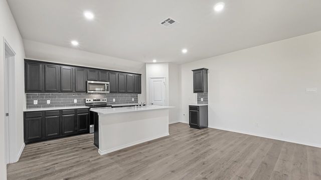 499 Sebastian Lane, Waxahachie, TX 75165