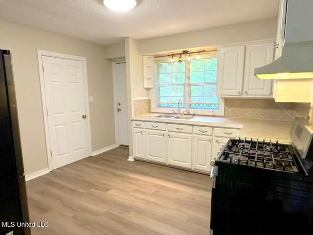 5448 Crepe Myrtle Drive, Jackson, MS 39206