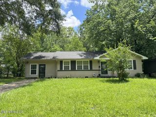 5448 Crepe Myrtle Drive, Jackson, MS 39206