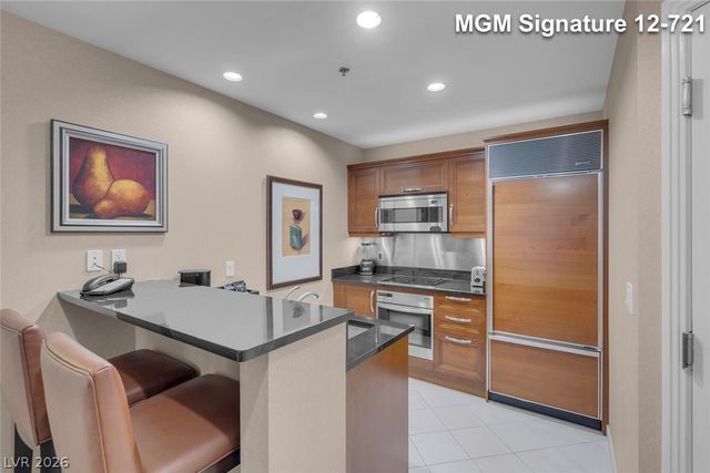 135 East Harmon Avenue 1221, Las Vegas, NV 89109