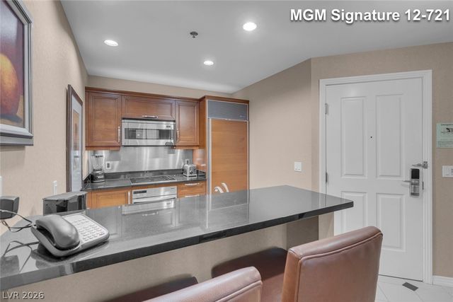 135 East Harmon Avenue 1221, Las Vegas, NV 89109