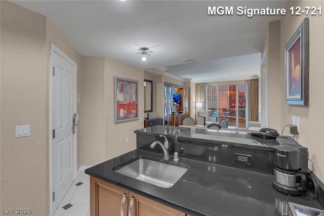 135 East Harmon Avenue 1221, Las Vegas, NV 89109