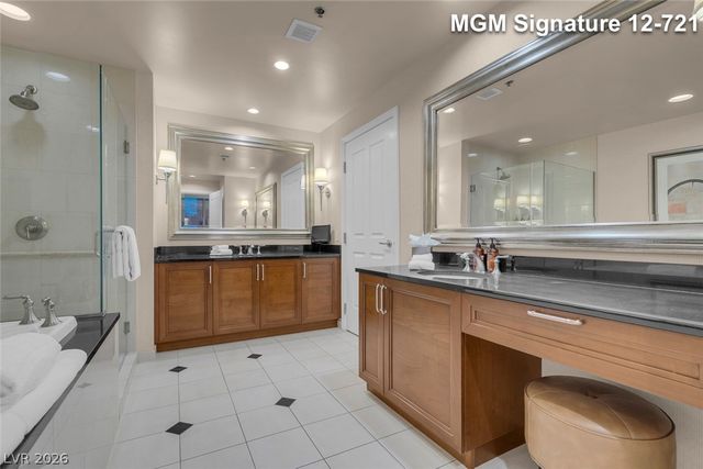 135 East Harmon Avenue 1221, Las Vegas, NV 89109