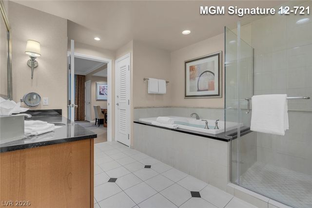 135 East Harmon Avenue 1221, Las Vegas, NV 89109