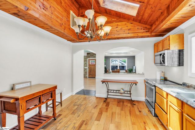 4 Henderson Street, Greenville, SC 29611