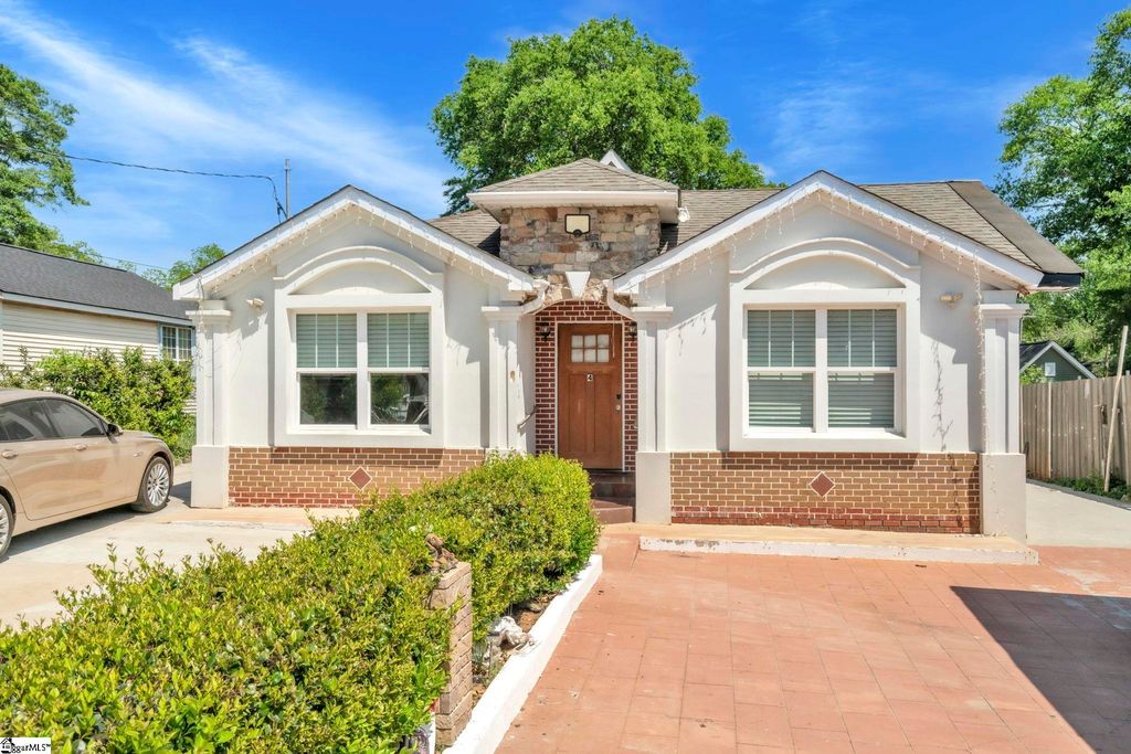 4 Henderson Street, Greenville, SC 29611