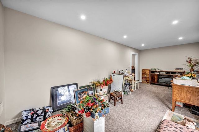 7476 Pinehurst Drive, Mentor On The Lake, OH 44060