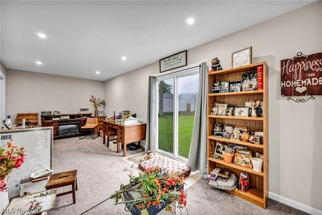 7476 Pinehurst Drive, Mentor On The Lake, OH 44060