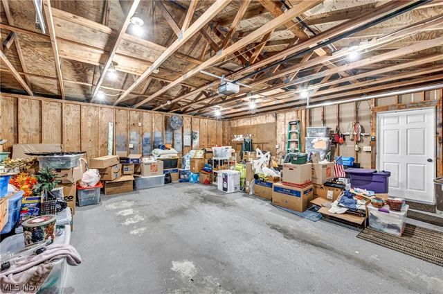 7476 Pinehurst Drive, Mentor On The Lake, OH 44060
