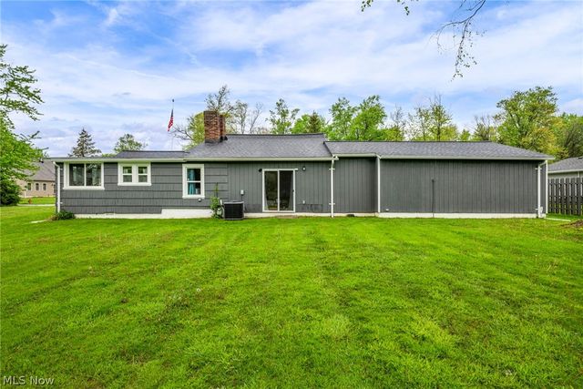 7476 Pinehurst Drive, Mentor On The Lake, OH 44060