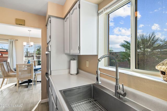 2661 S Camino Vega, Green Valley, AZ 85622