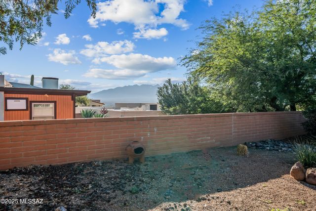2661 S Camino Vega, Green Valley, AZ 85622