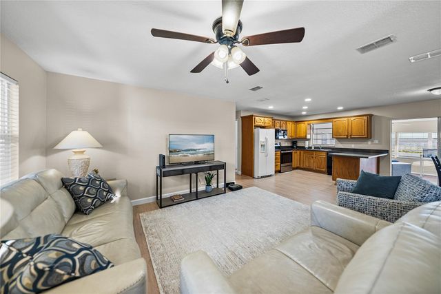 104 N LAKE REEDY BOULEVARD, Frostproof, FL 33843