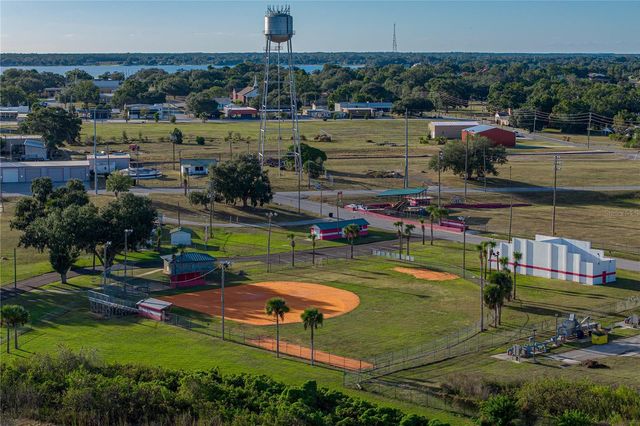 104 N LAKE REEDY BOULEVARD, Frostproof, FL 33843