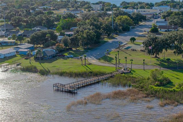 104 N LAKE REEDY BOULEVARD, Frostproof, FL 33843