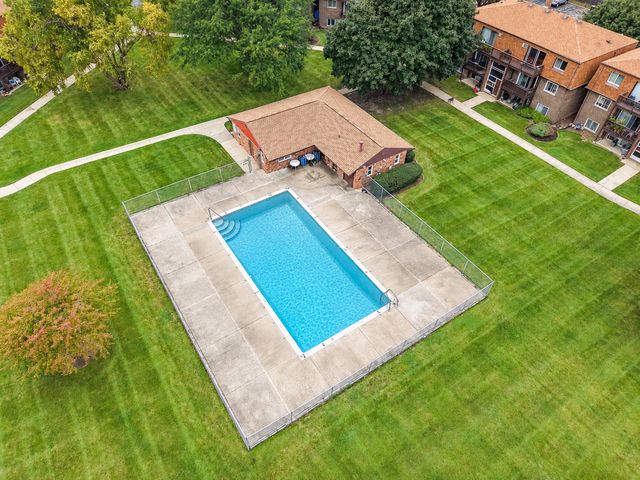 113 Boardwalk Street E, Elk Grove Village, IL 60007