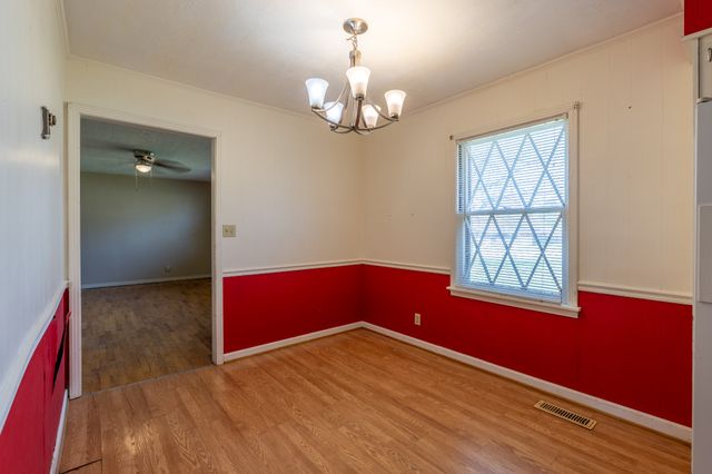 118 Park St, Loretto, TN 38469